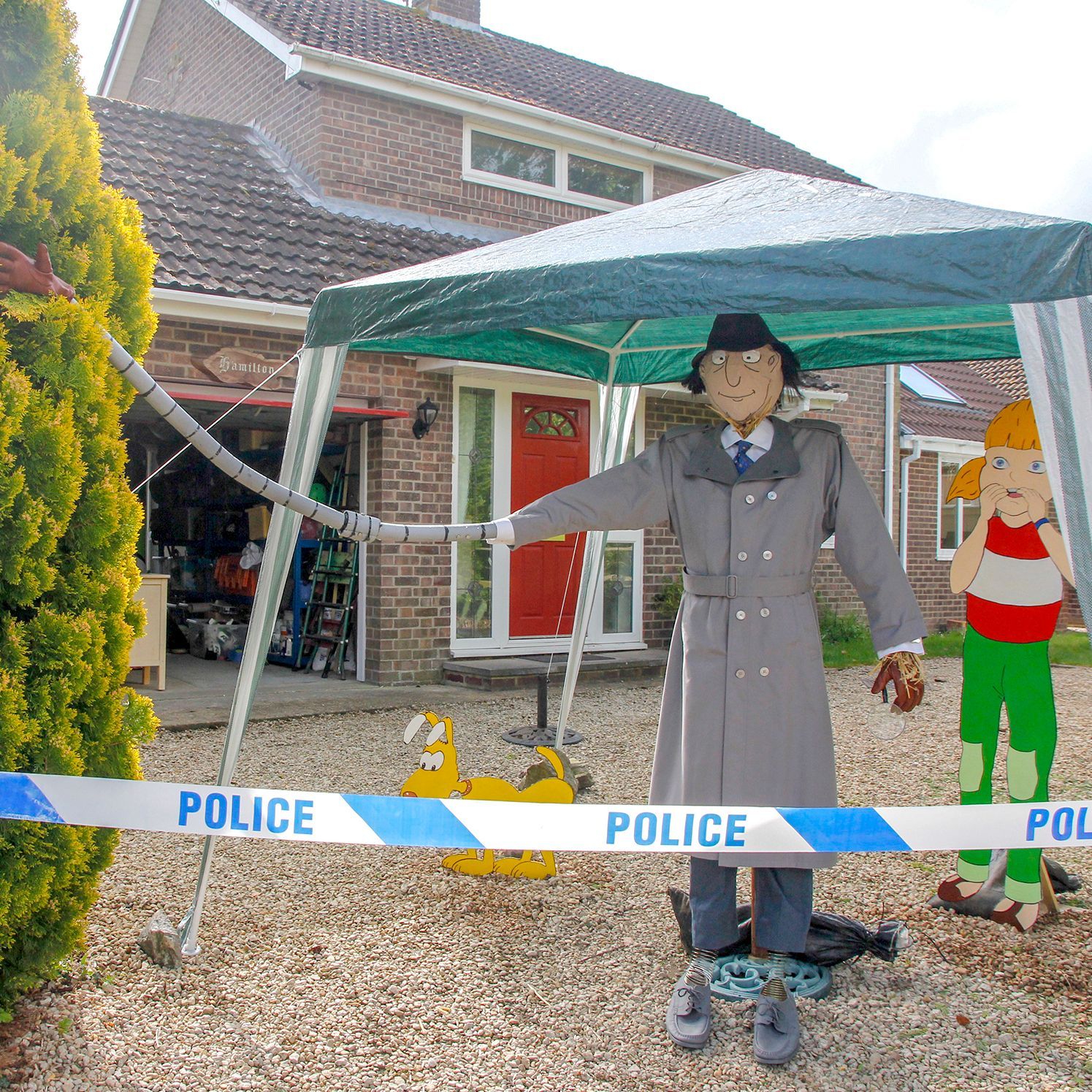 SCARECROW INSPECTOR GADGET