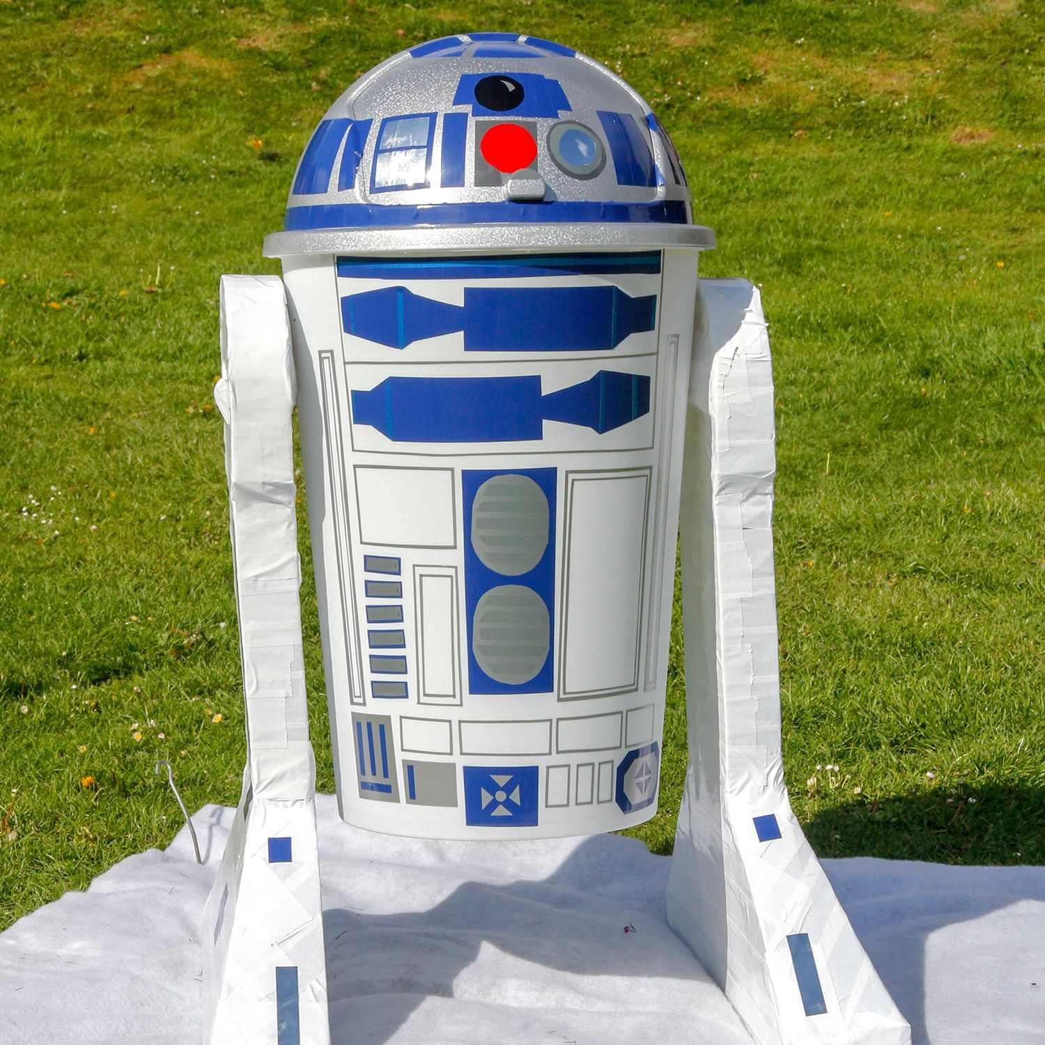 SCARECROW R2D2