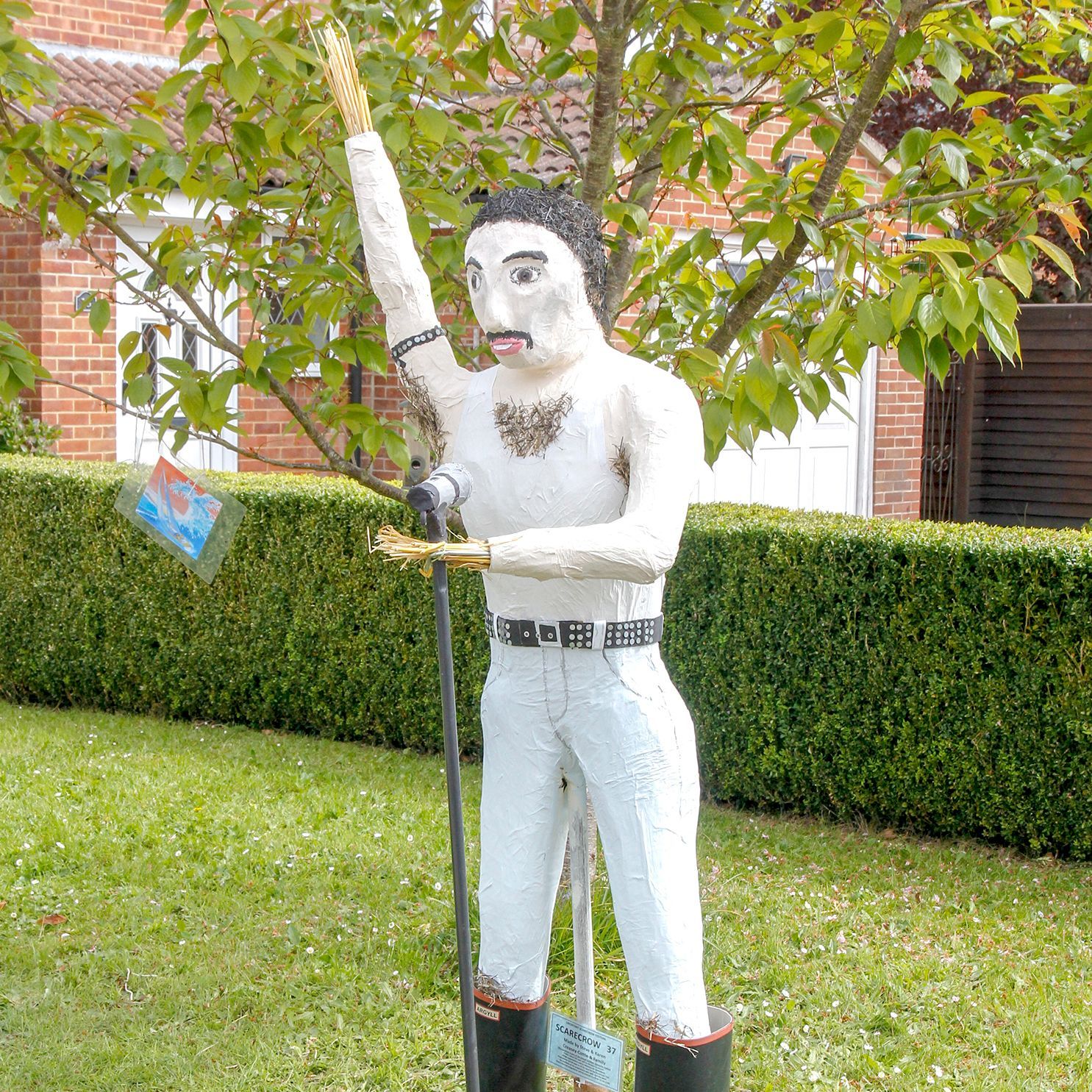 SCARECROW FREDDIE MERCURY