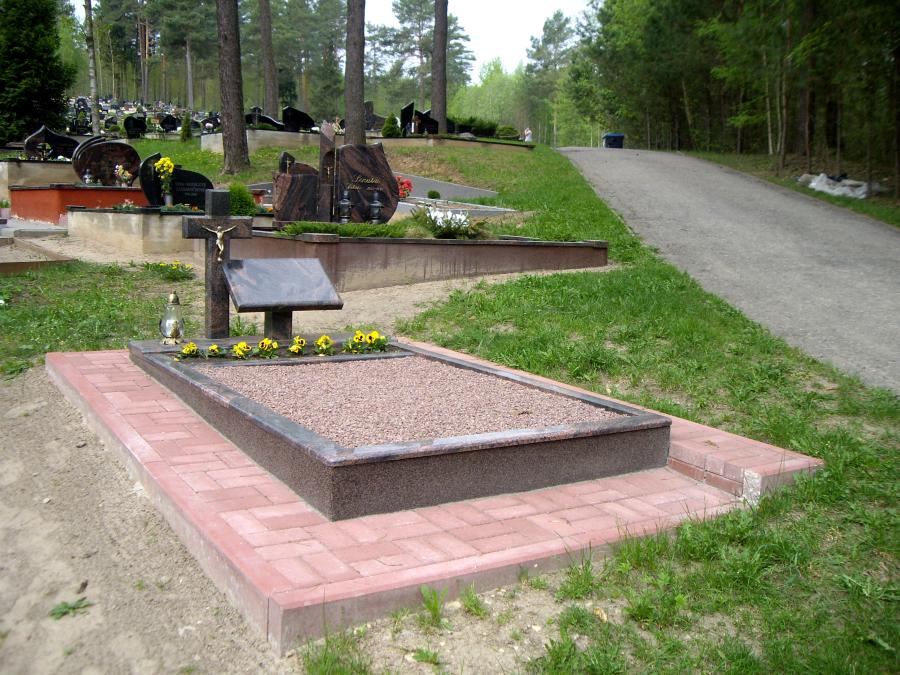 Dviejų dalių paminklai