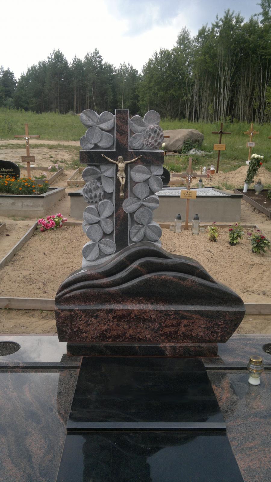 Dviejų dalių paminklai