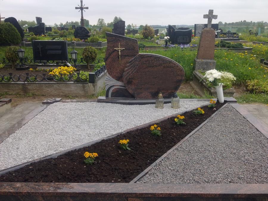 Dviejų dalių paminklai