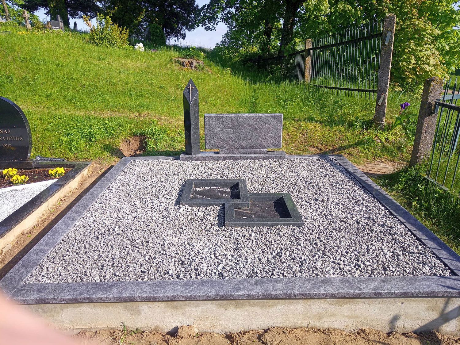 Vienos dalies paminklai