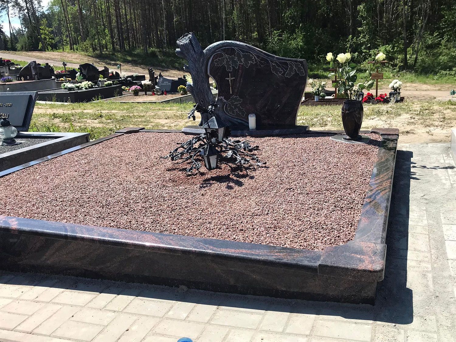 Vienos dalies paminklai