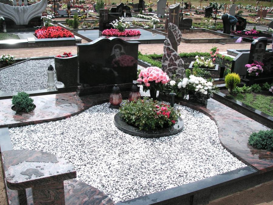 Trijų dalių paminklai