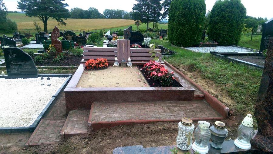 Trijų dalių paminklai