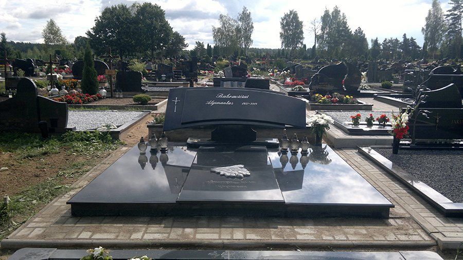 Kapaviečių uždangos