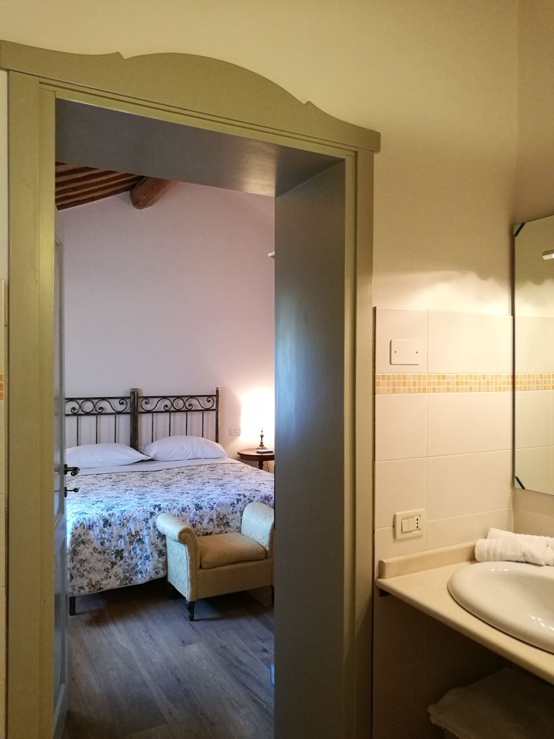 camera con bagno privato