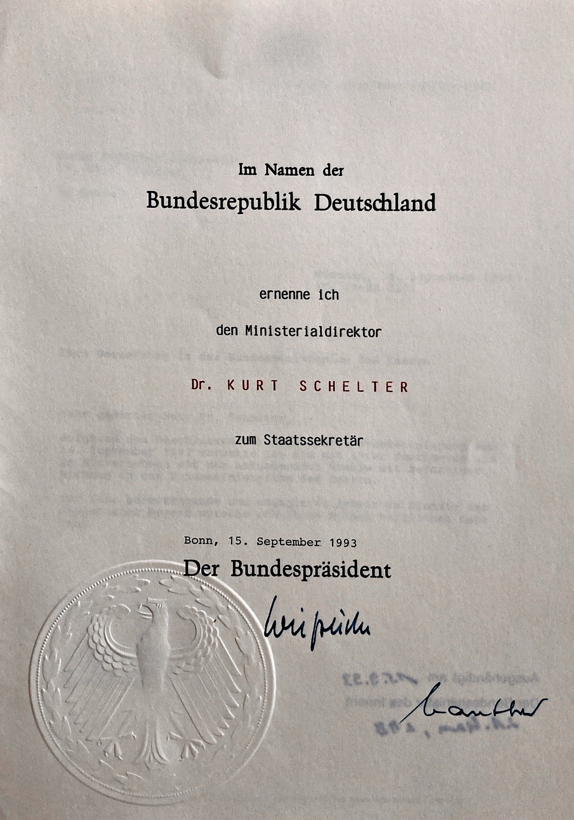 Ein Stück Papier mit der Aufschrift „Bundesrepublik Deutschland“