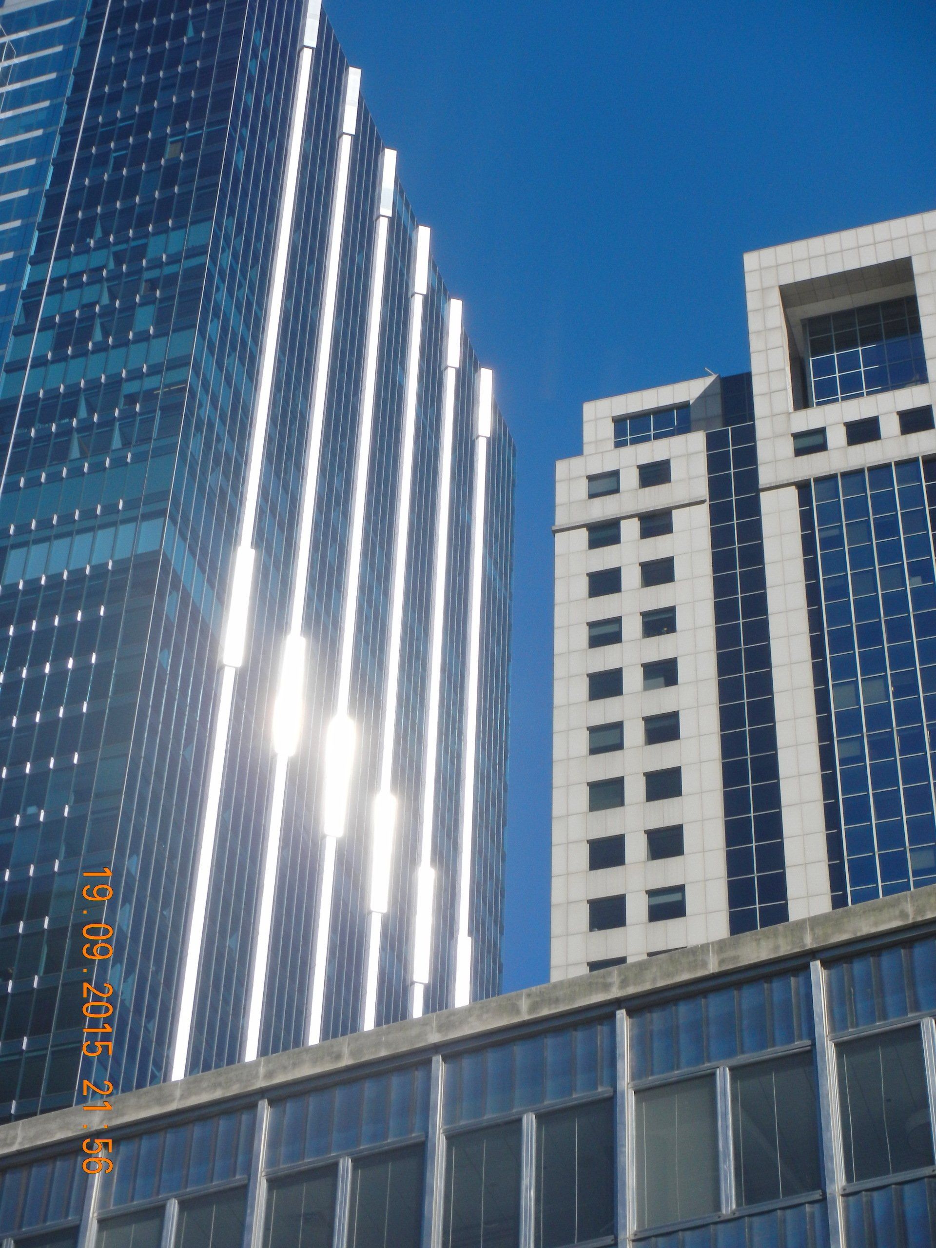 Ein Foto eines Wolkenkratzers, aufgenommen am 13. Dezember 2013