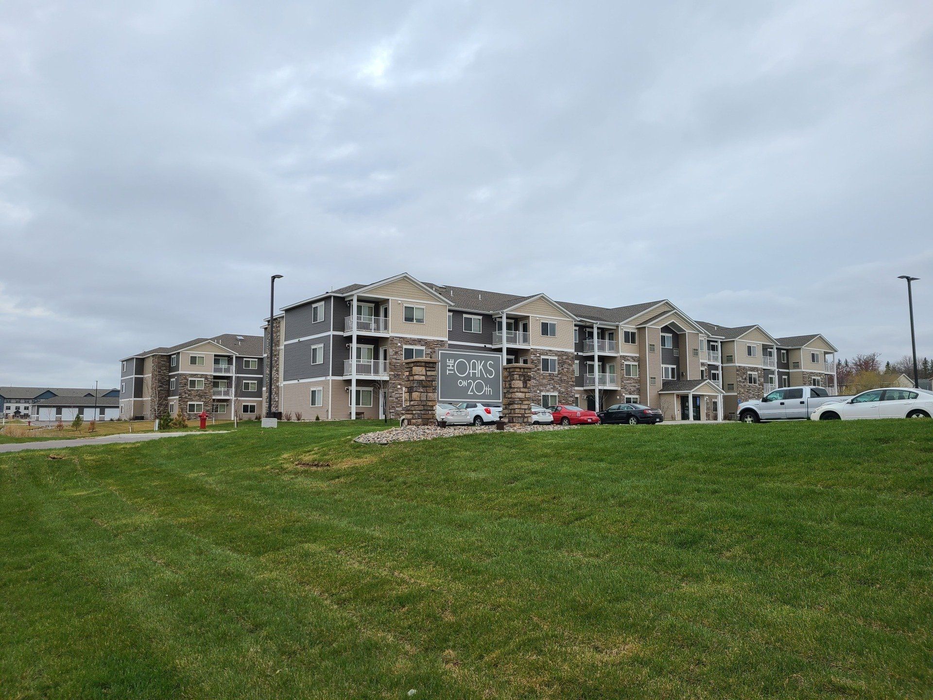 The Oaks on 20th Apartments gallery