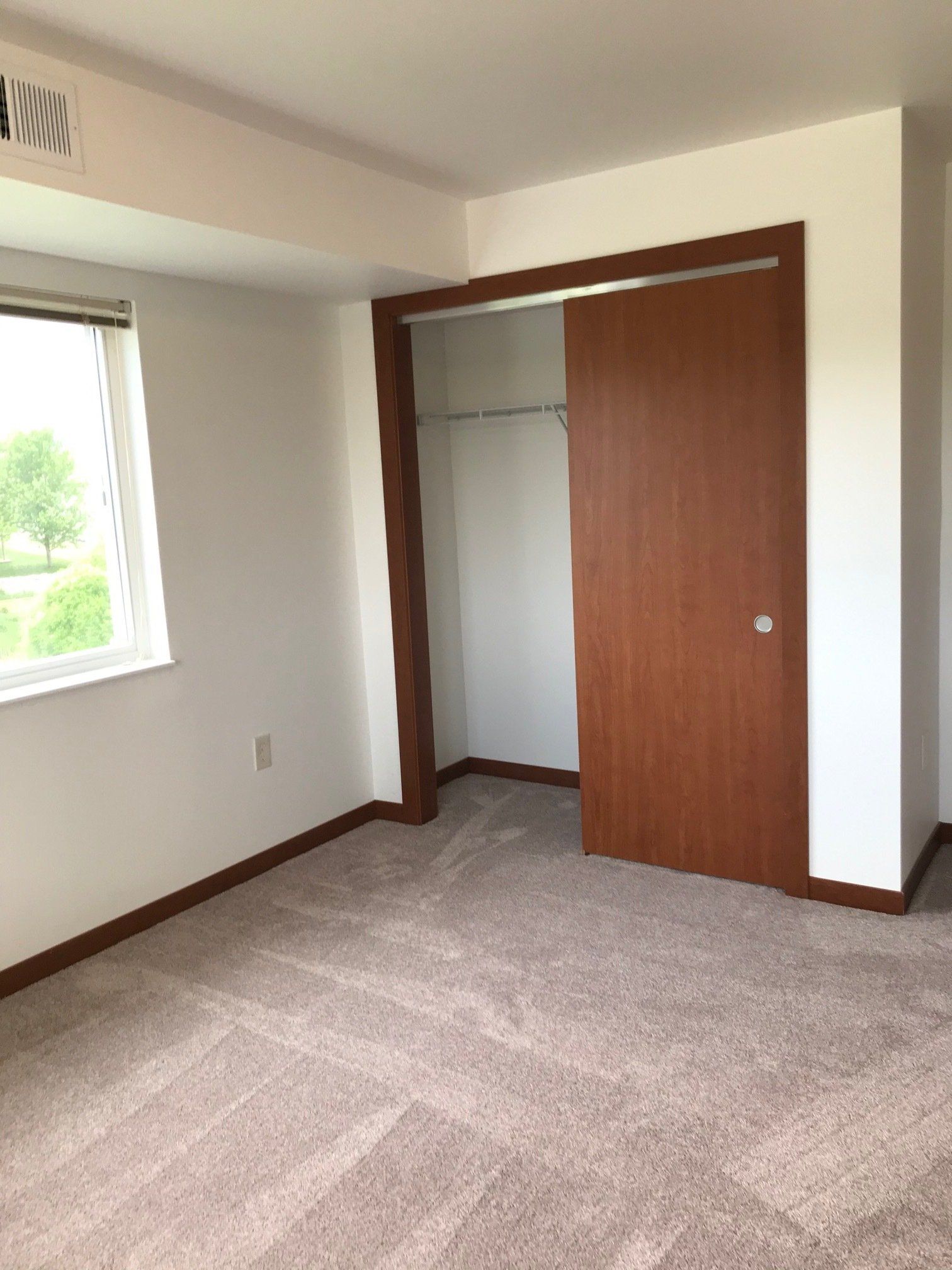 The Oaks on 20th Apartments gallery