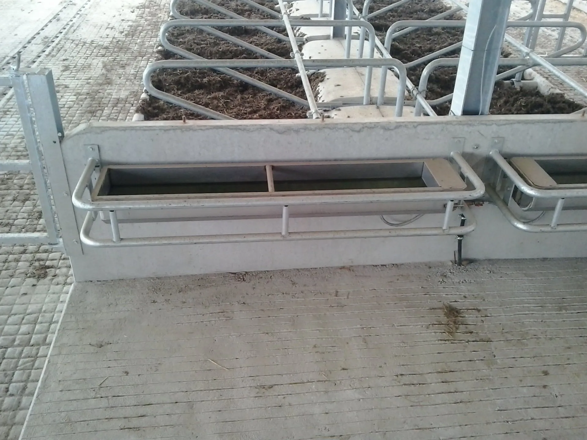 abbeveratoi per stalle