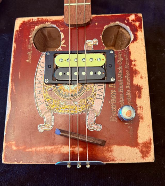 ☆ Custom Oder Relic Guitar ☆ Custom Cigar Box Guitar “ Relic”