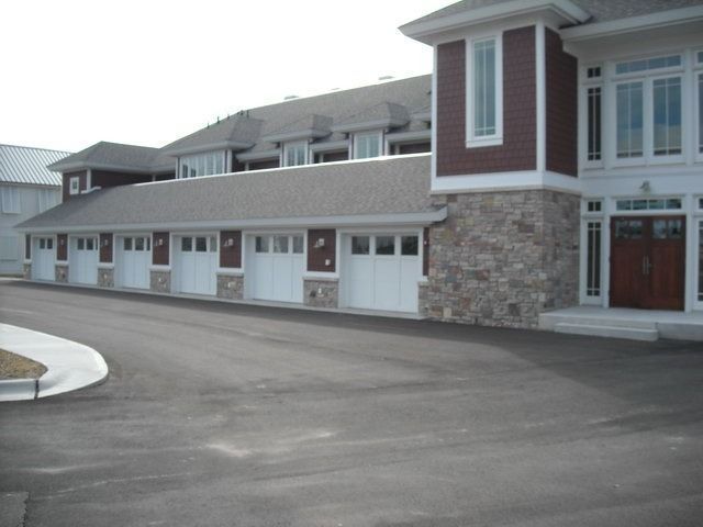 Residential garage door 4