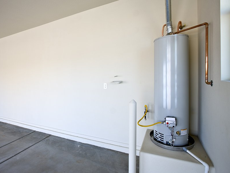 water heater plumber Brookhaven