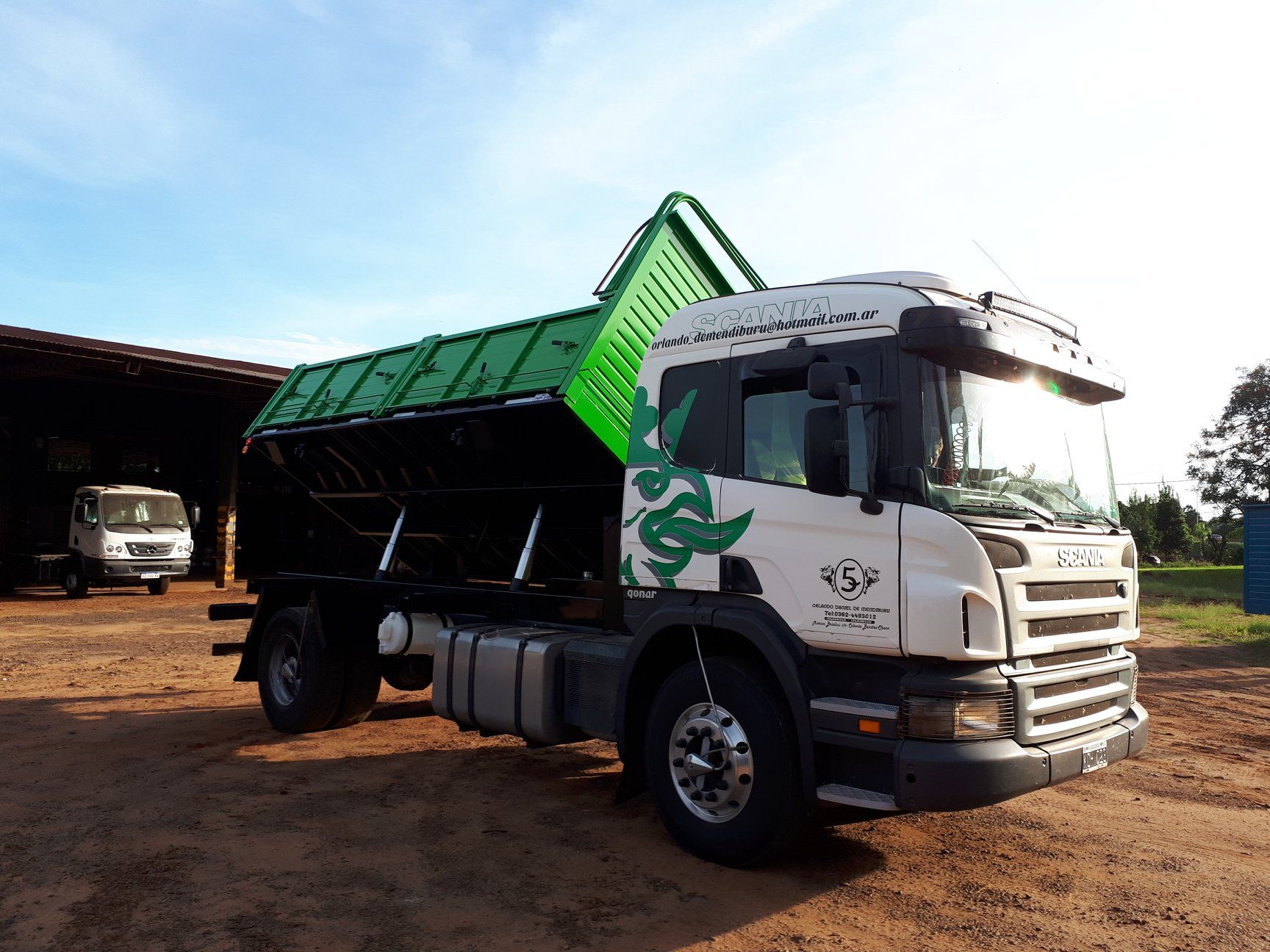 Carrocería y Volcadora Metalúrgica Ariel