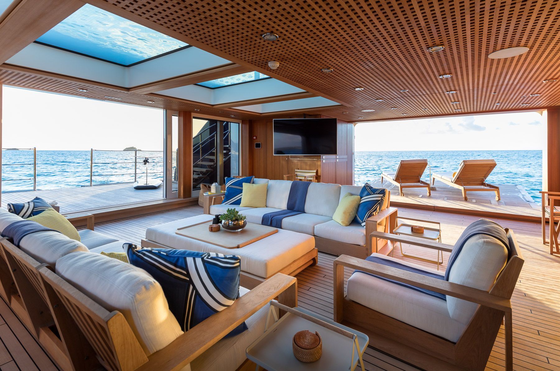 HBC YACHT BEACH CLUB