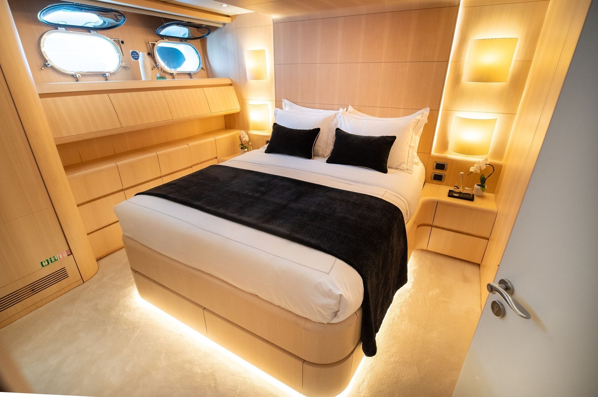 Maiora 126 motor yacht