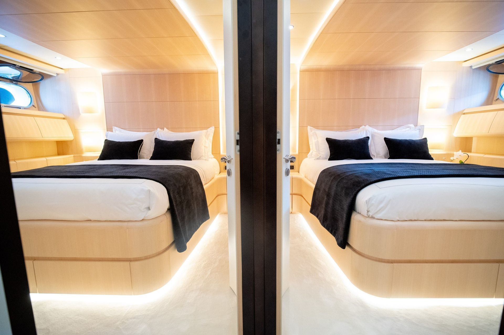 Maiora 126 motor yacht