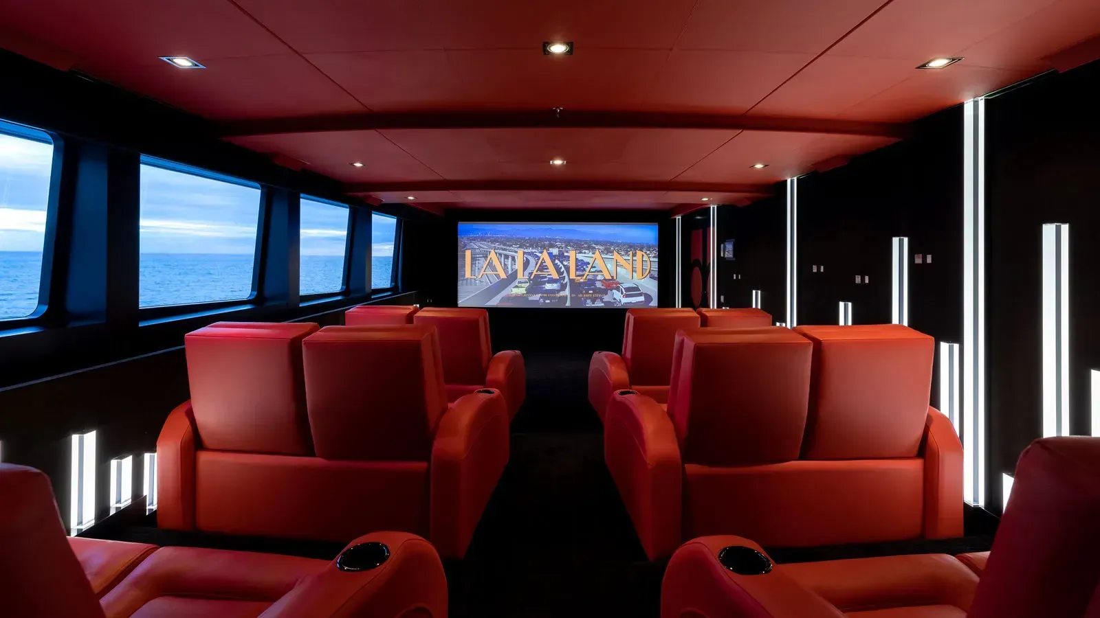 M/Y SEA PEARL CINEMA THEATER