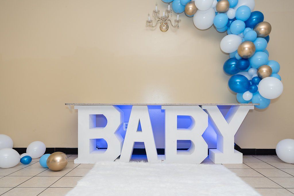 Two Monaco thrones with gold trim