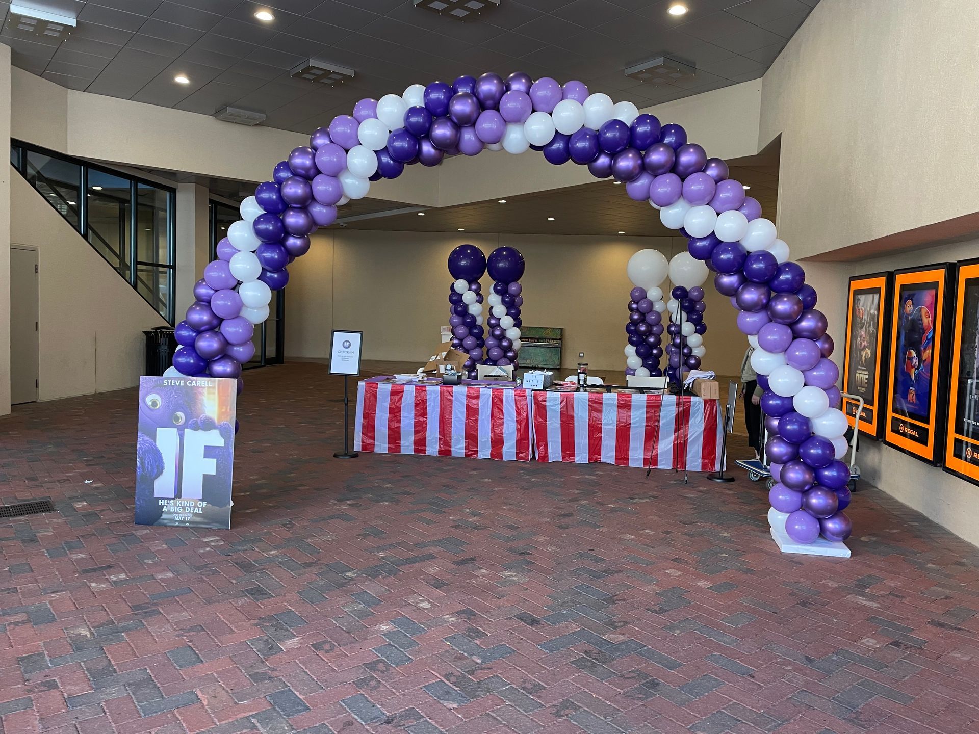 Classic balloon arch