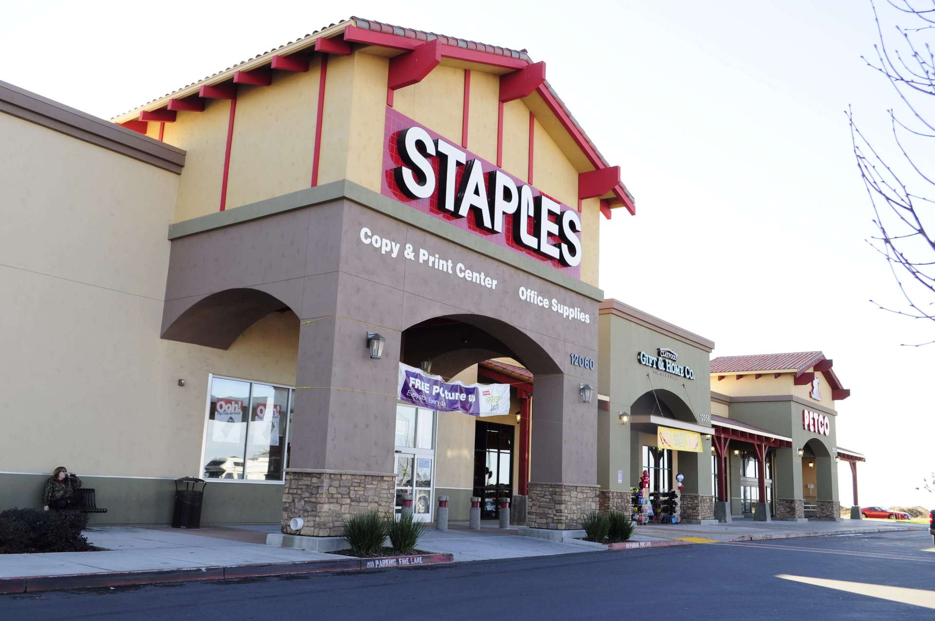 Staples Building Painter