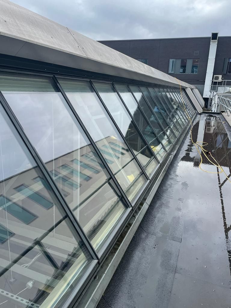 Professional commercial window cleaning company before pic