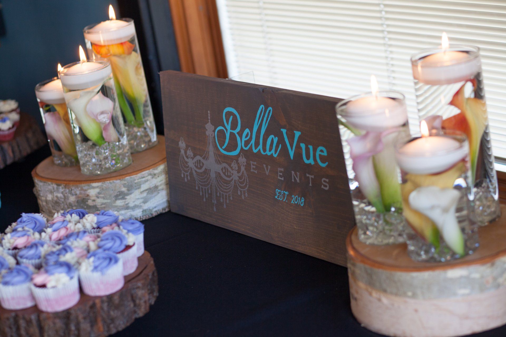 floating candles BellaVueEvents event planning main table decor rentable