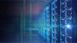 Servidores en un centro de datos, con efectos de iluminación azul y verde.