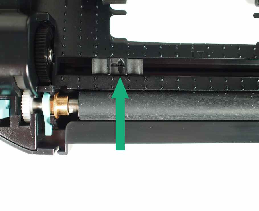 The printer sensor should be below the left side notch of the labels