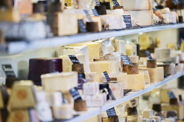 Retail deck with cheese | Institute for Cheese & Dairy