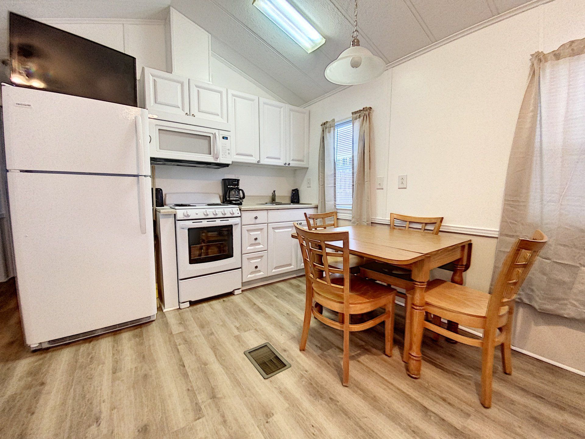 Apache Family Campground & Pier