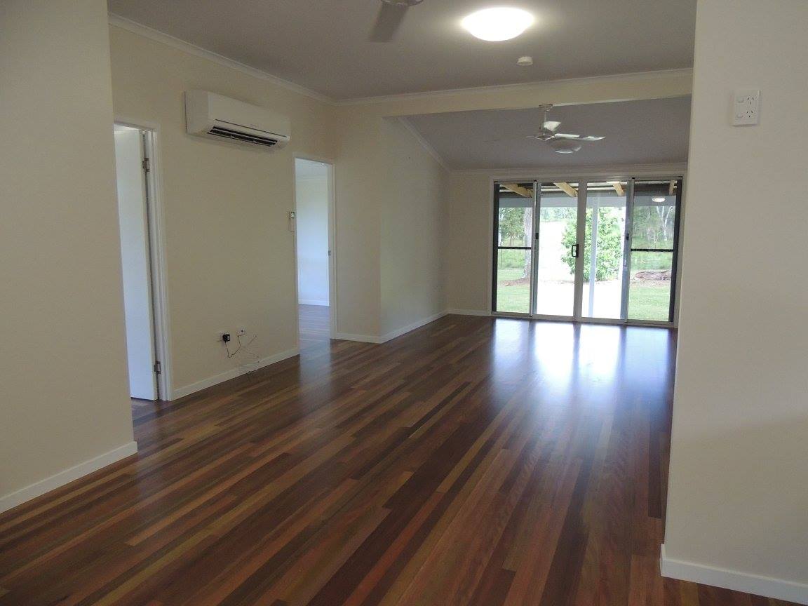 Modern House With Hardwood Floor - Home & Renovation Builders In Palm Grove, QLD