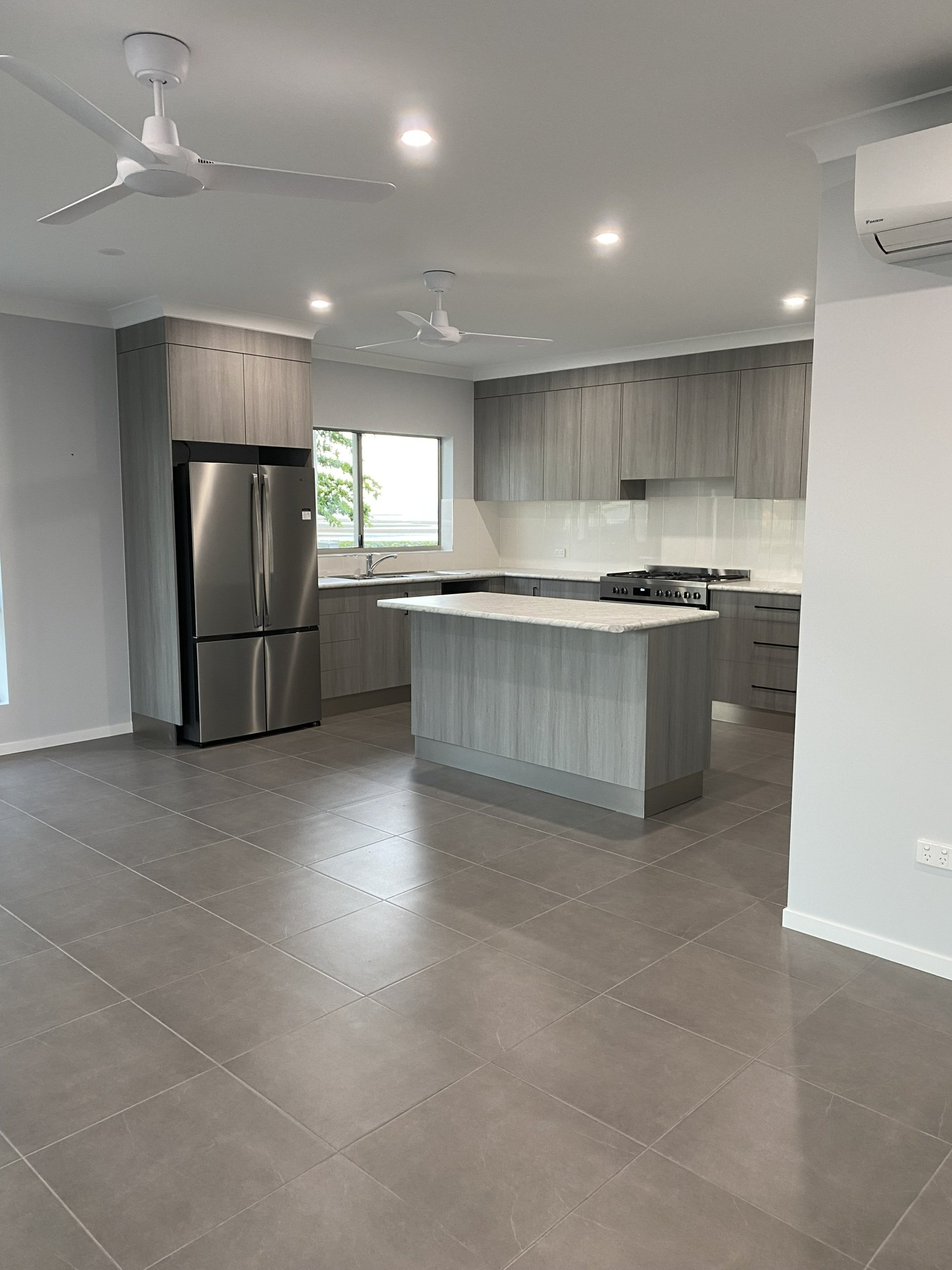 Dining & Kitchen - Home & Renovation Builders In Palm Grove, QLD