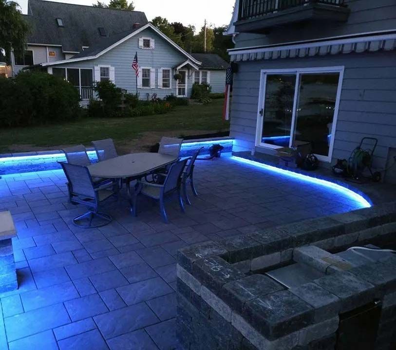 outdoor kitchen