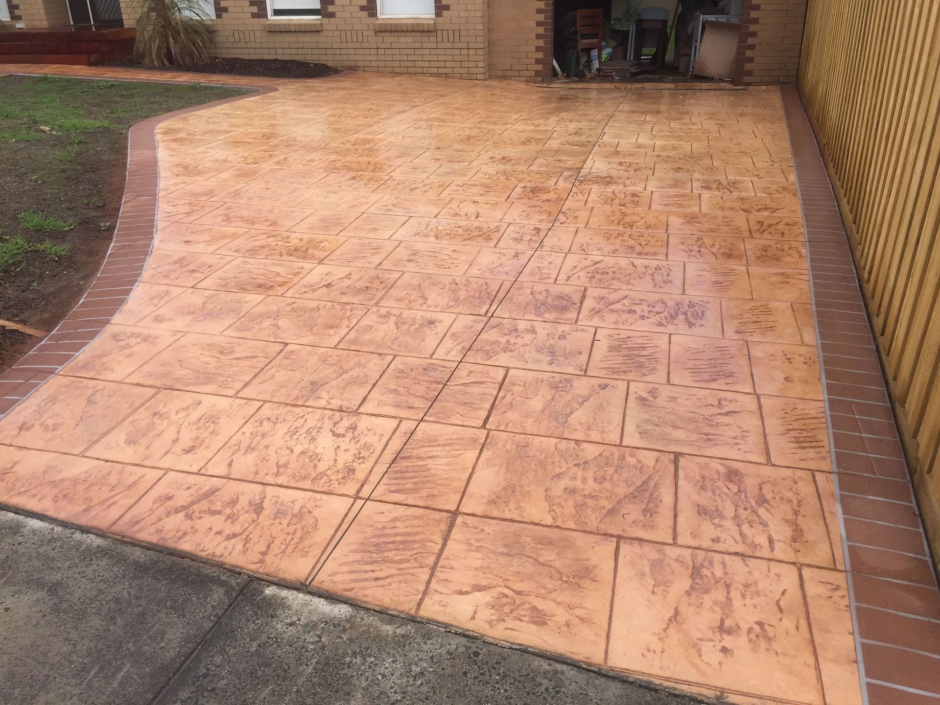 A Close Up Of A Gray Brick Wall – Melbourne, VIC - Hands On Concrete Vic