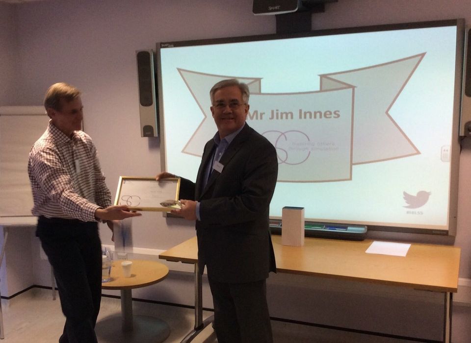 photo of Jim Innes receiving his Simulation Champion 2016 award