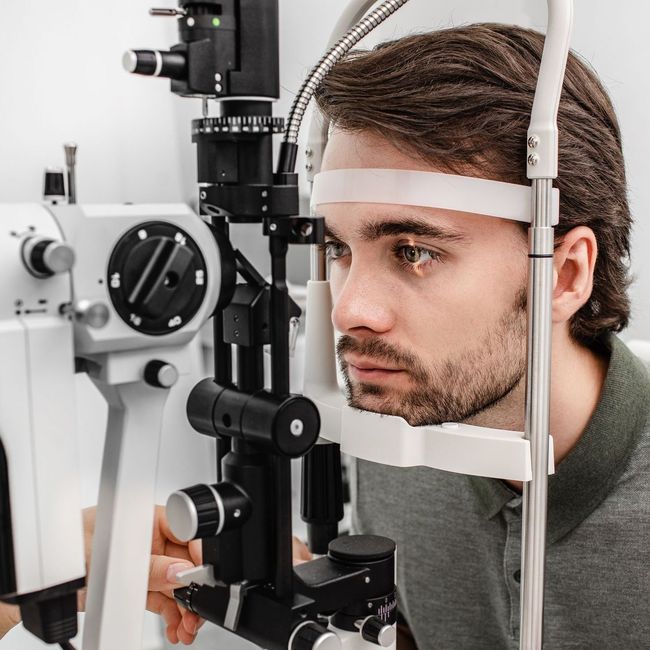 Augenzentrum Tuchlauben - Dr. Fous Untersuchung
