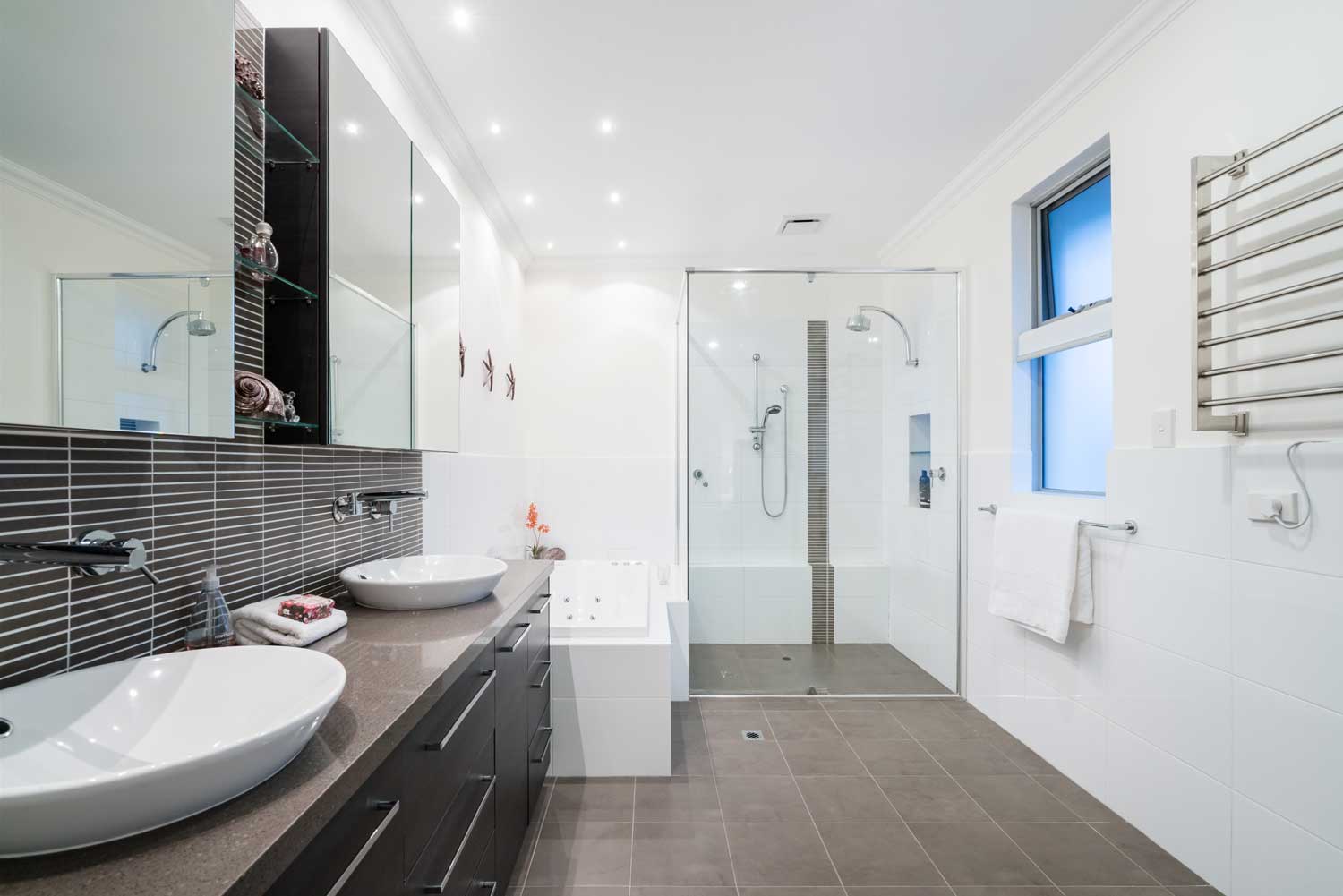 Modern Bathroom - Benchtop Design in Tamworth, NSW
