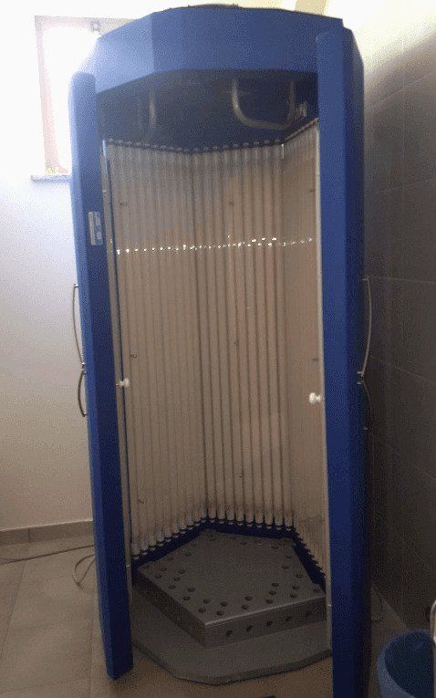 Una cabina per doccia solare