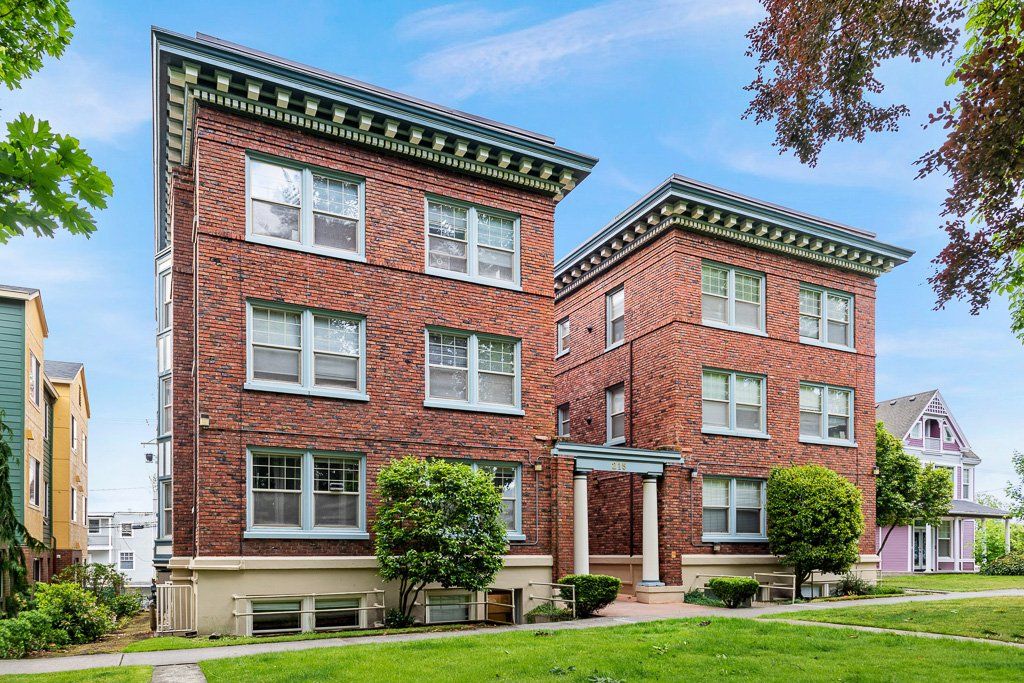 parkside gate exterior side shot