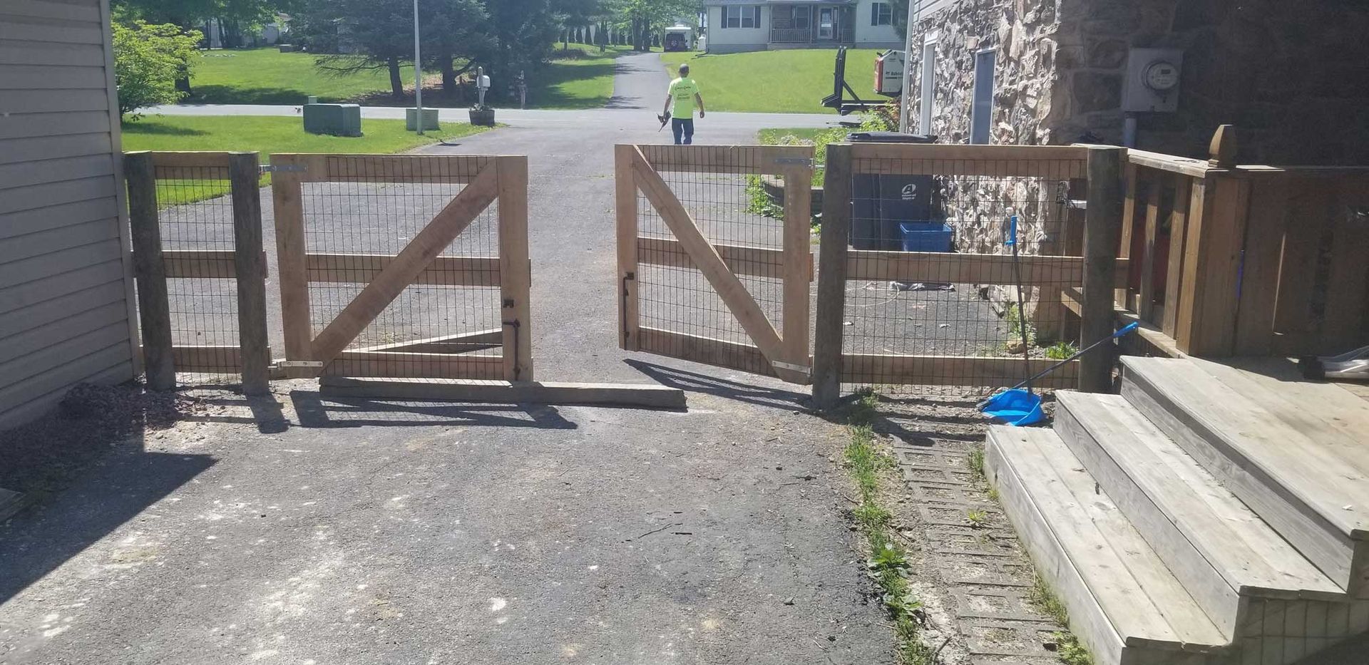 Wooden gate — Shippensburg, PA — Nealy Fence