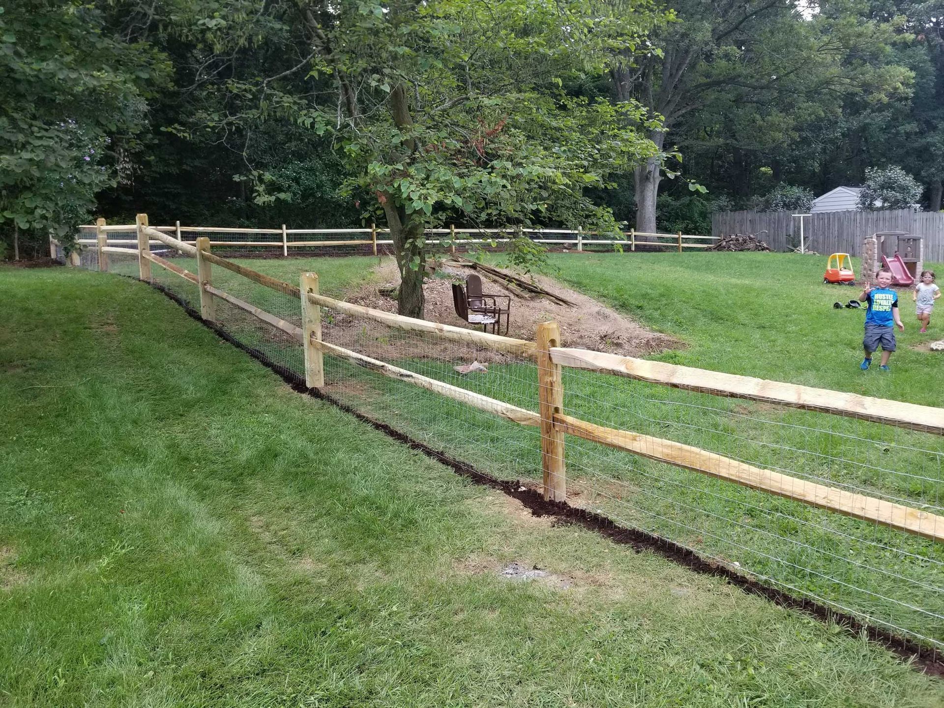 Wood fences with screen — Shippensburg, PA — Nealy Fence