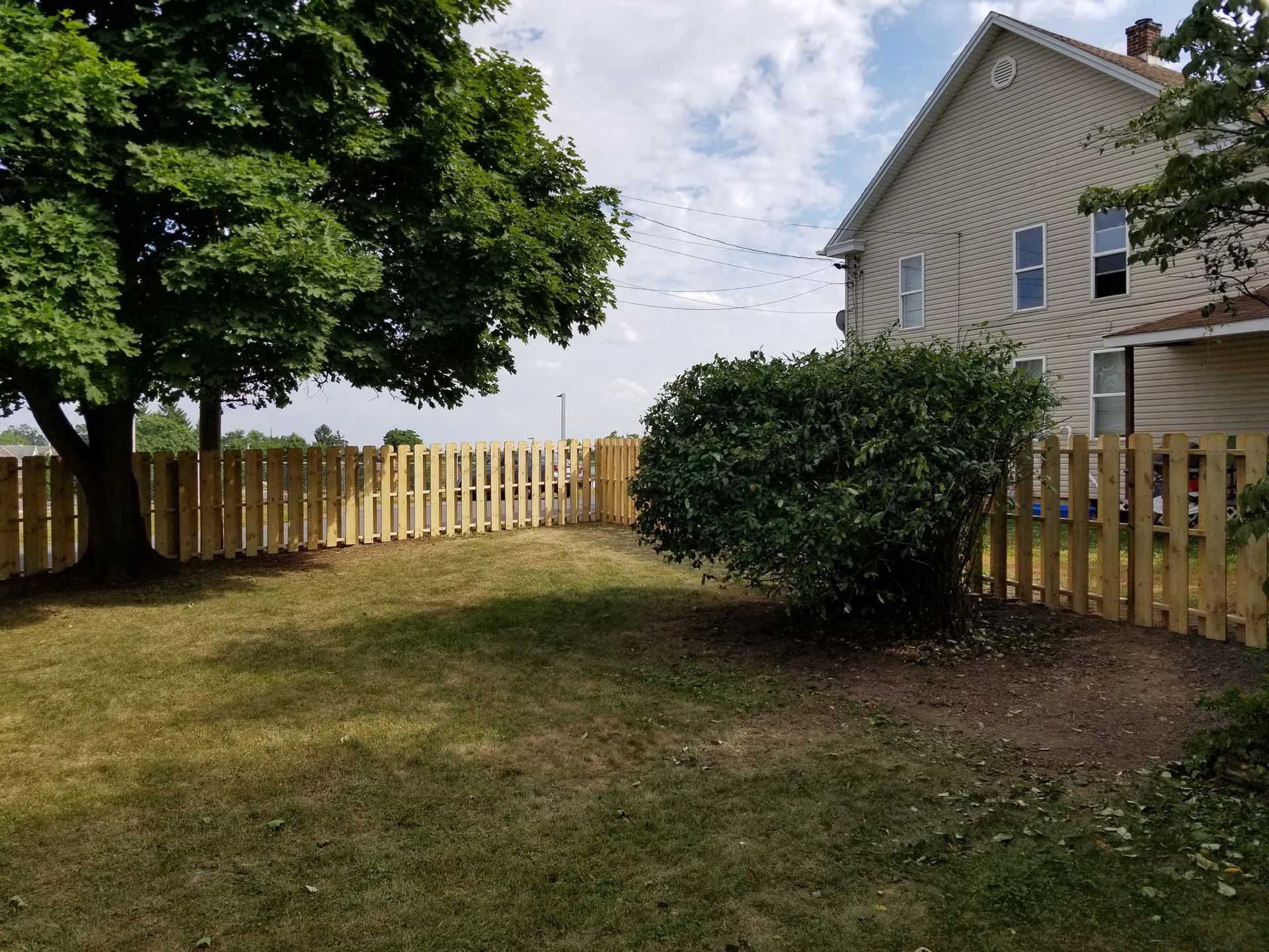 Modern wood fences — Shippensburg, PA — Nealy Fence