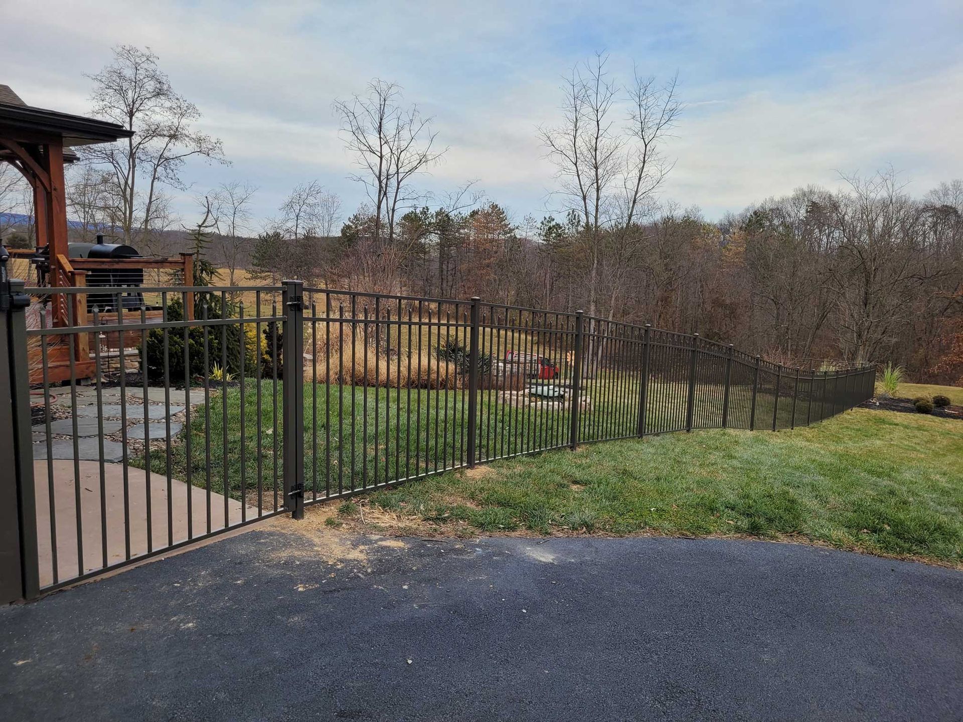 New aluminum fences — Shippensburg, PA — Nealy Fence