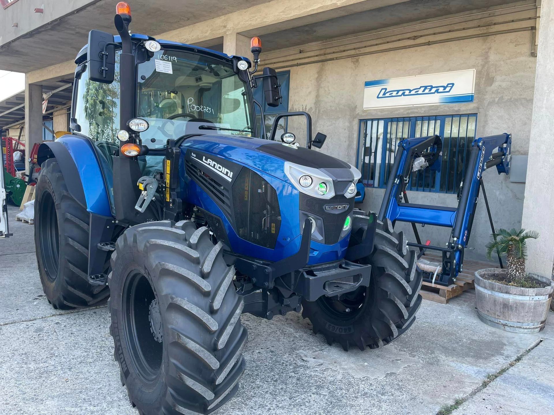Landini serie 5-100
Motore Deutz 95 Cv Blu Icon