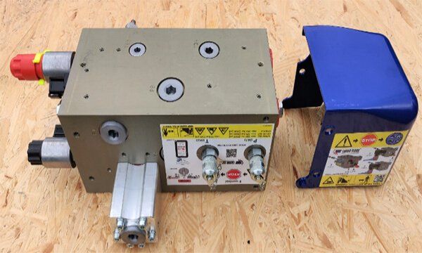 CARGOFLOOR kustīgās grīdas profils, kustīgā grīda 6mm 8mm 10 mm slīdņi, plastmasa, slīdnis, grīdas profils, alumīnijs, rezerves daļas, hidrauliskais cilindrs cargofloor, vārsts cargofloor, elektromagnēts cargofloor подвижной пол запасные части запчасти