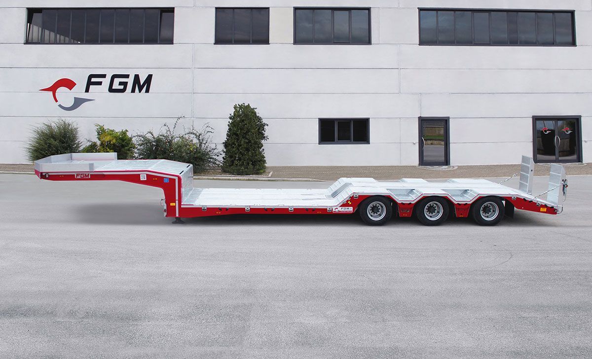 FGM piekabe puspiekabe treileris trailers tehnikas pārvadāšanai harvester forwarder fgm kassbohrer Maxtrailer faymonville noteboom goldhofer scheuerle langendorf bodex